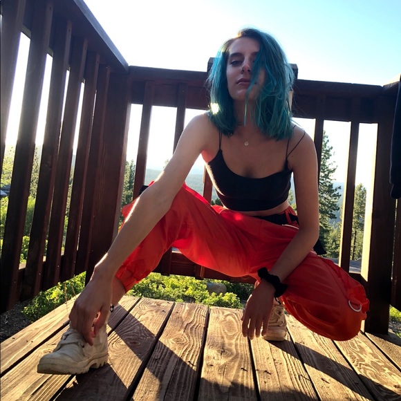 Meet your Posher, Annika ! - Picture 2 of 3